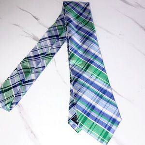 NEW Tommy Hilfiger plaid tie